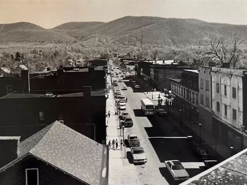  Beacon’s Main Street, 1982. Photo by Patrick Prosser. Courtesy of Beacon Historical Society. 