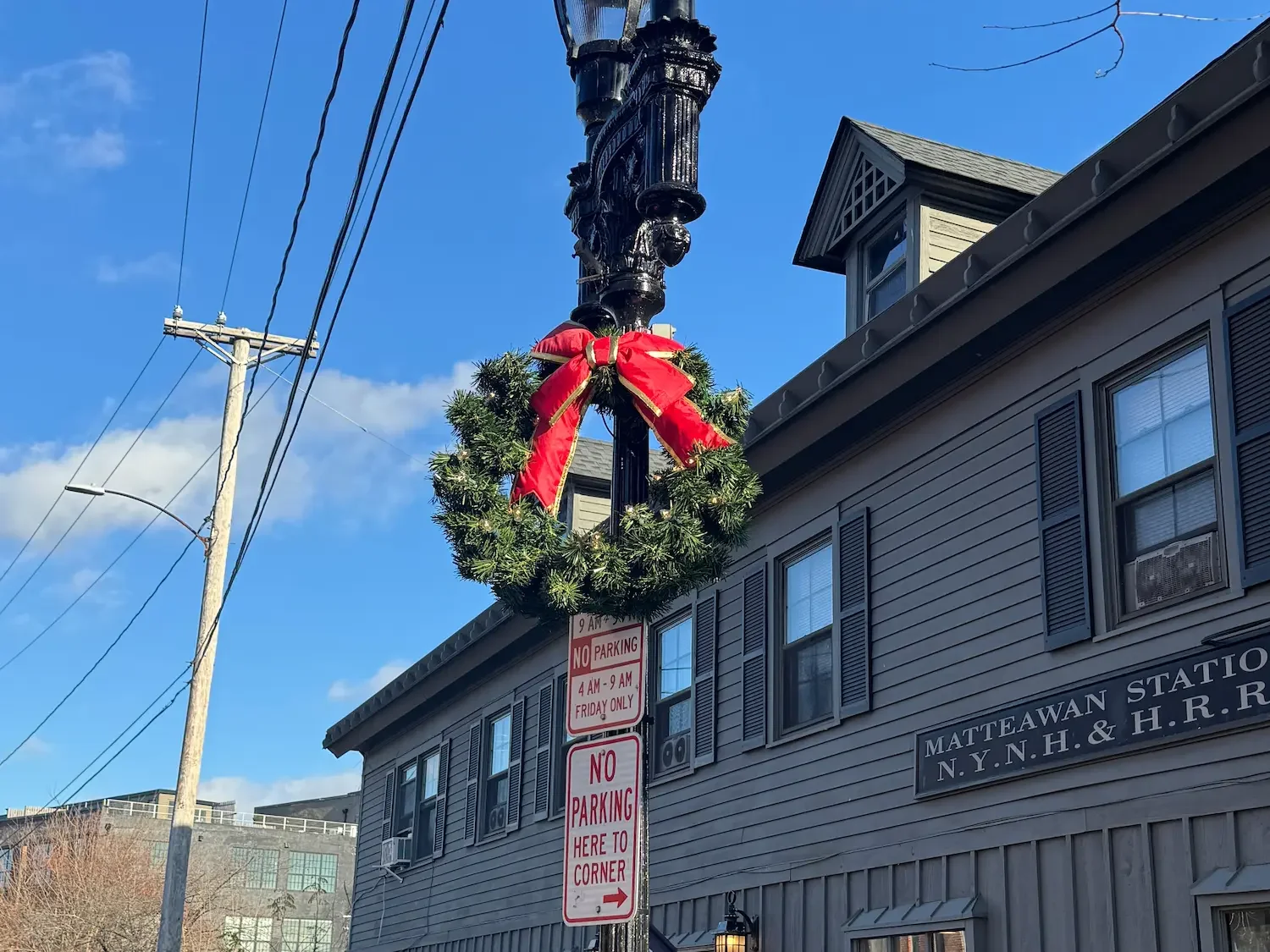 An Essential Guide To Shopping Local This Thanksgiving