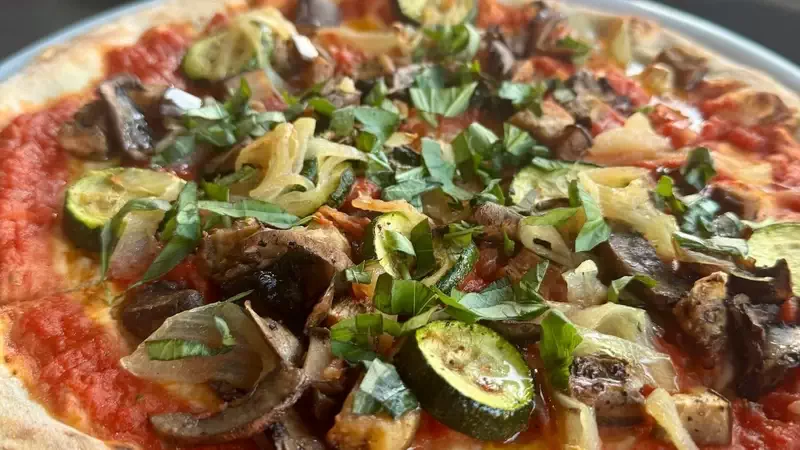  Delicious vegetarian pizza from Enoteca Ama. 