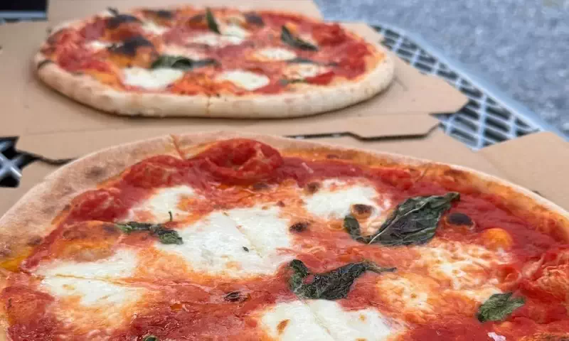  Enjoy pizza and a beer at Hudson Valley Brewery. 